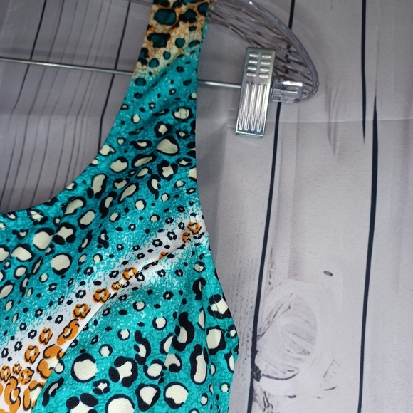 Swimmart Stylish Multicolor Animal Print Women's Bathing Suit - Picture 5 of 9